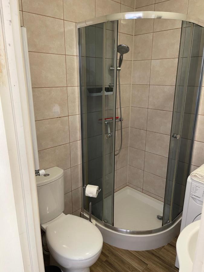 Studio Flat Fully Equipped Apartment Croydon Exterior photo