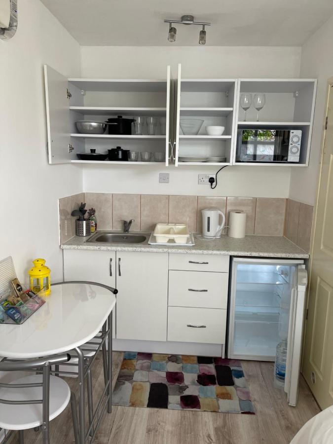 Studio Flat Fully Equipped Apartment Croydon Exterior photo